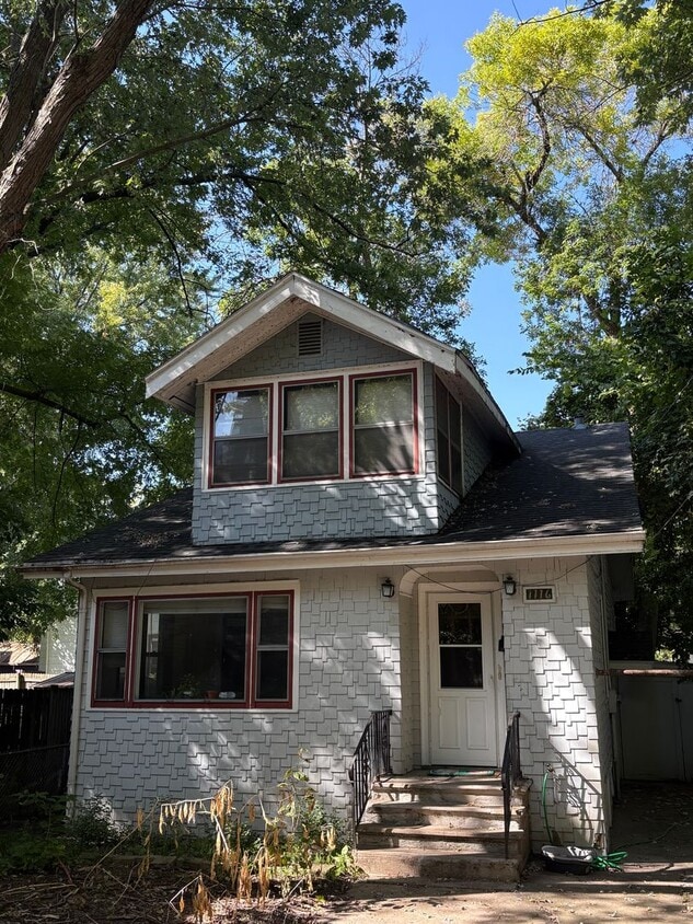 Primary Photo - /Charming 3BR Near Downtown Madison - Avai...