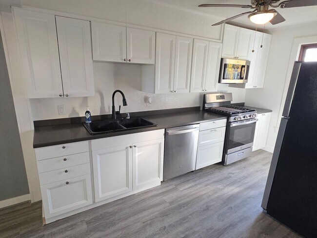 Foto del edificio - 2 bedroom Mukwonago home