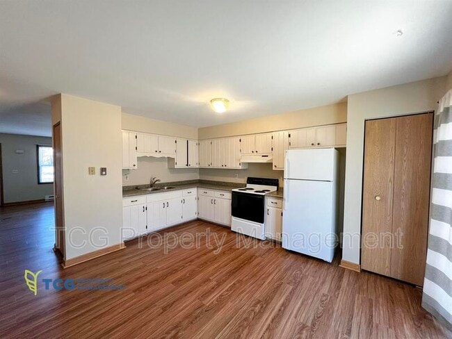 Building Photo - 1004 Bratton Ave