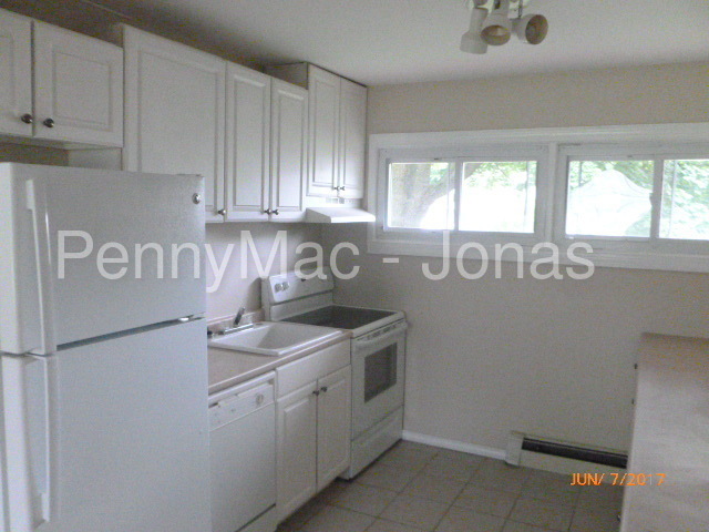 Foto del edificio - 15 Wildflower Rd