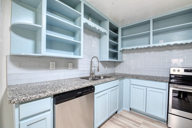 Foto del edificio - 6611 NW 31st St
