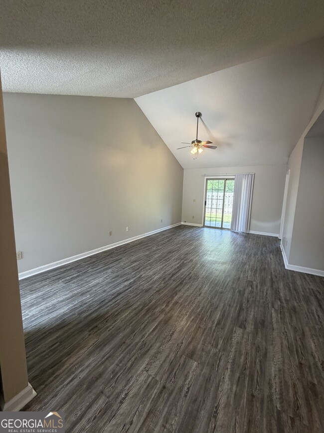 Building Photo - 411 Baltic Ct