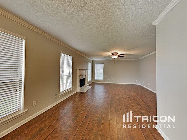 Foto del edificio - 404 Gresham Dr