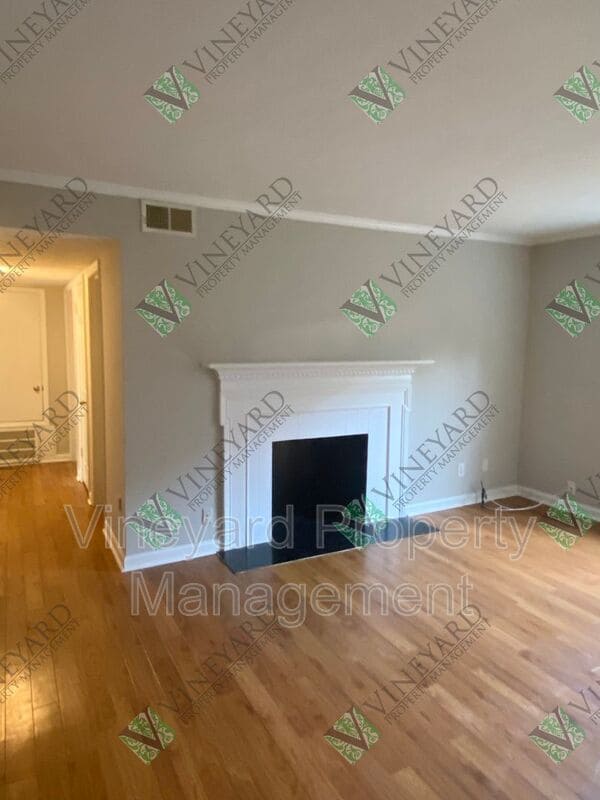 Building Photo - 275 Winding River Dr