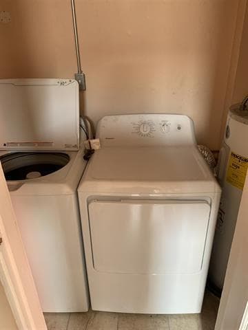 Building Photo - 828 Saratoga St