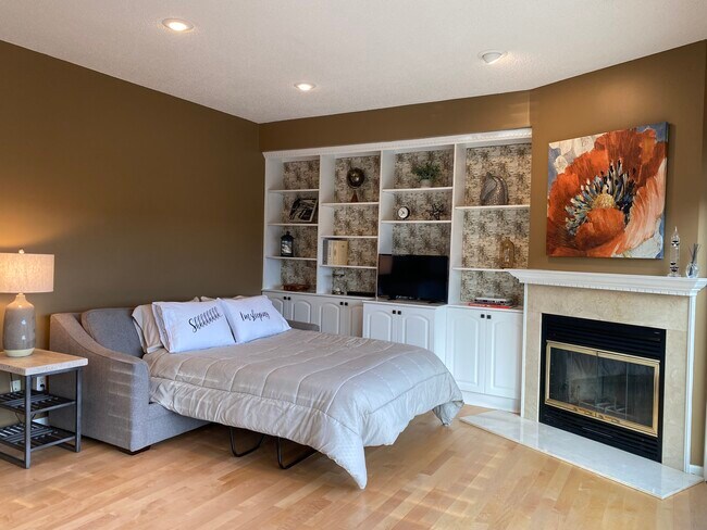 Sofá cama Queen - 311 3rd St S