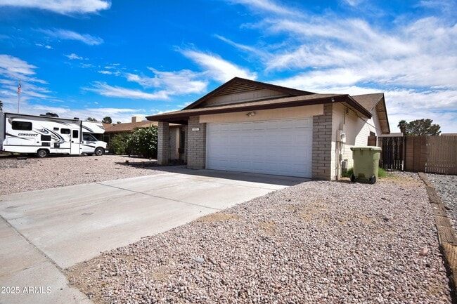 Building Photo - 6525 W Mercer Ln