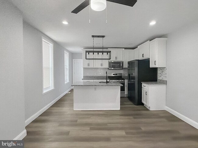 Foto del edificio - 733 N Linwood Ave