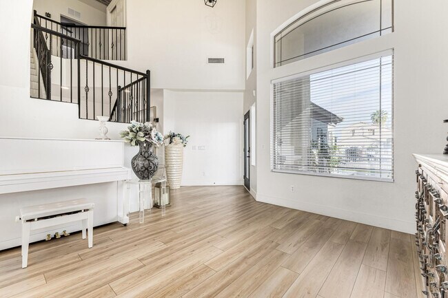 Foto del edificio - 2707 W Lamar Rd
