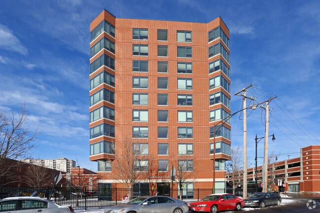 Foto del edificio - James Sneider Apartments