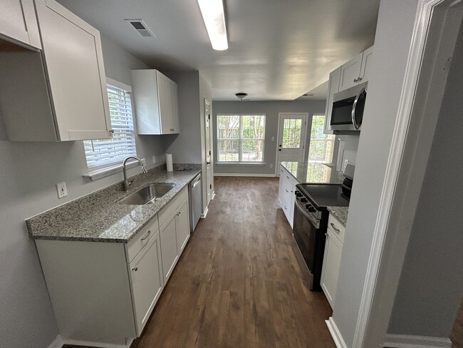 Building Photo - 1502 Stockbridge Pl