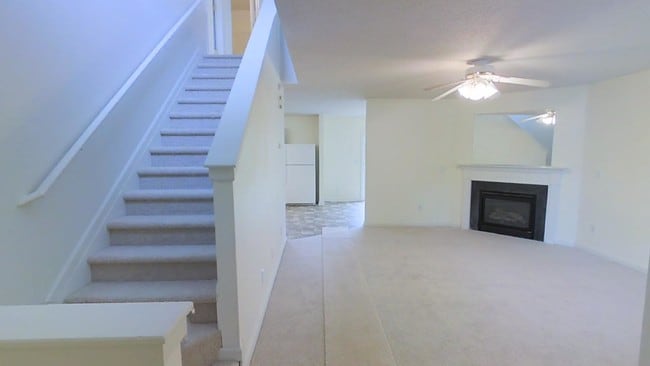 Building Photo - 250 Julian Pond Ln