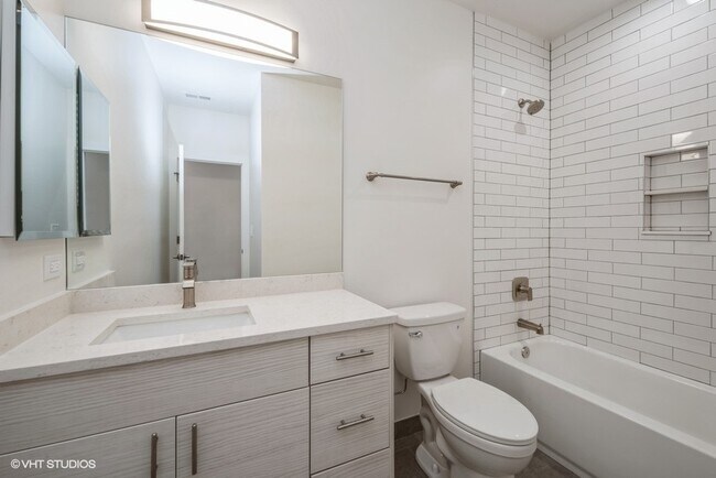 Building Photo - 3648 S Paulina St