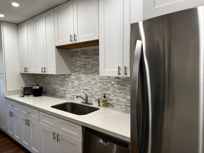 Building Photo - 1221 Winifred Dr