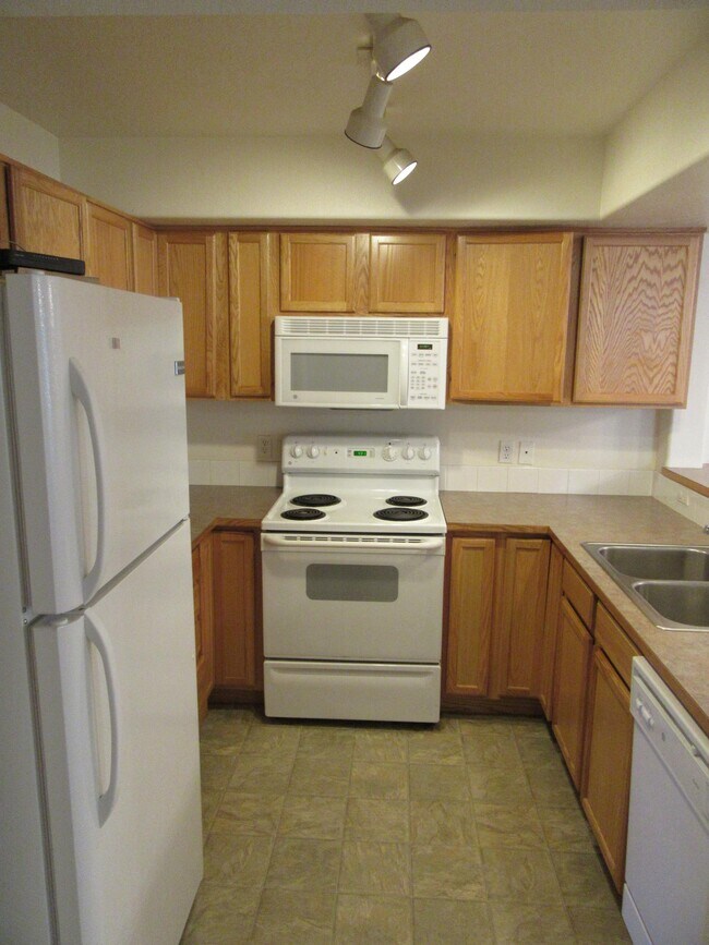 Building Photo - 3454 W Vela Pl
