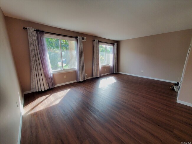 Foto del edificio - 224M Springmeadow Dr