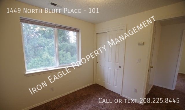 Building Photo - 1449 N Bluff Pl