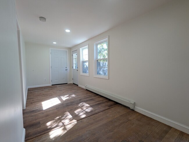 Foto del edificio - 58 Cutler Dr
