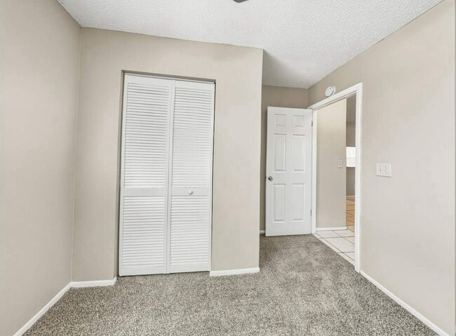 Building Photo - 613 Limetree Dr