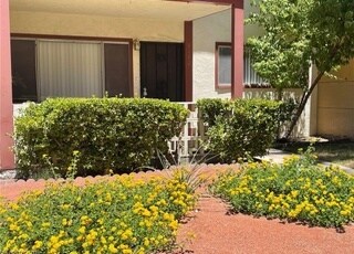 Primary Photo - 350 E Desert Inn Rd