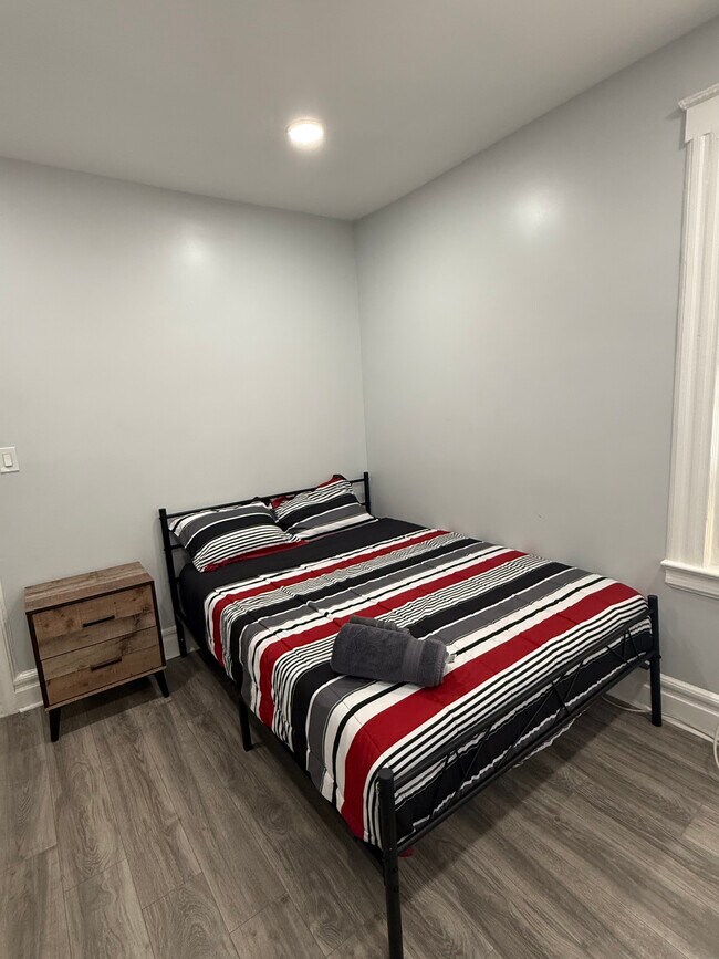 Building Photo - 321 Park Ave