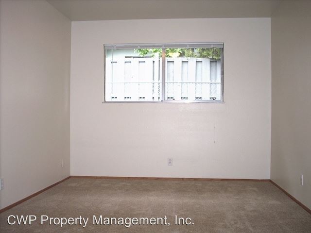 Foto del edificio - 20200 Forest Ave