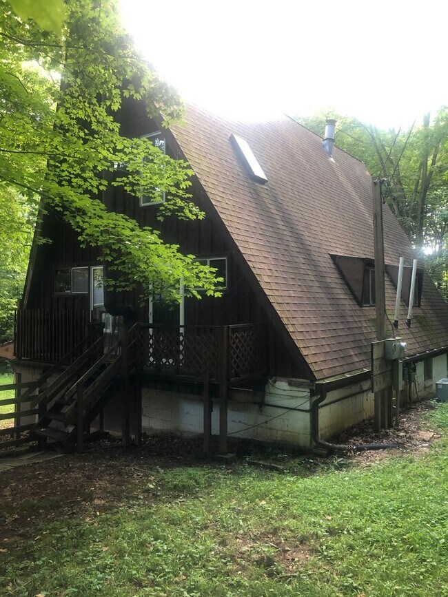Foto del edificio - 5 bed Cabin A-frame in the woods with larg...