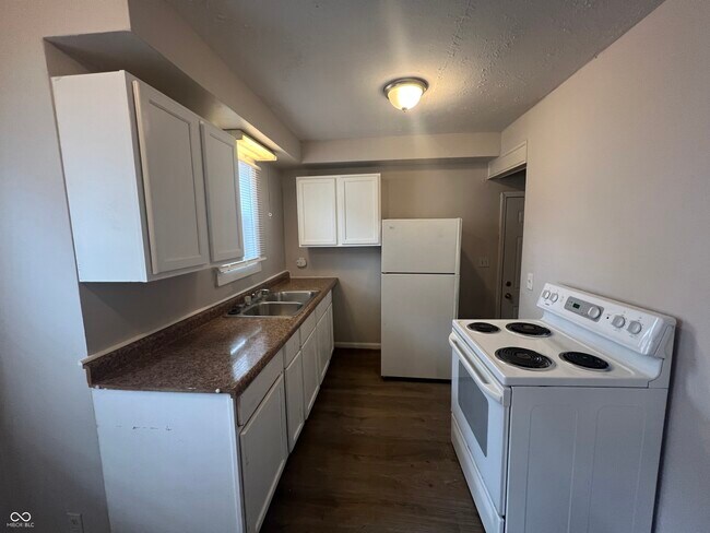 Foto del edificio - 3915 Hillside Ave