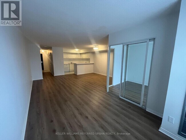 Photo du bâtiment - 25 The Esplanade