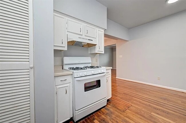 Building Photo - 1219 Autrey St