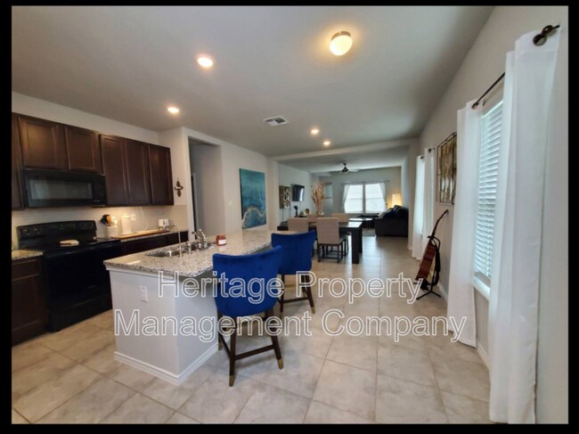 Building Photo - 10522 Barbeque Bay