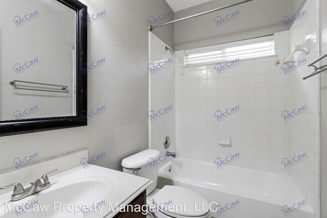 Building Photo - 3 br, 2 bath House - 9405 Waterman Dr.