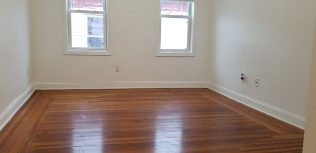 Living room - 227 Washington Ave