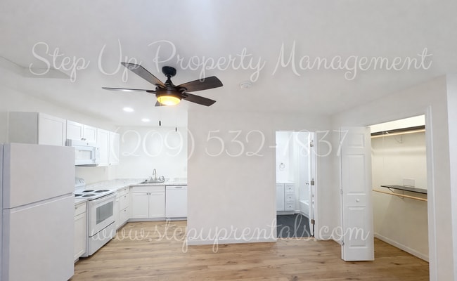 Foto del edificio - 494 Snell St