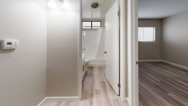Interior Photo - 14228 Dickens St