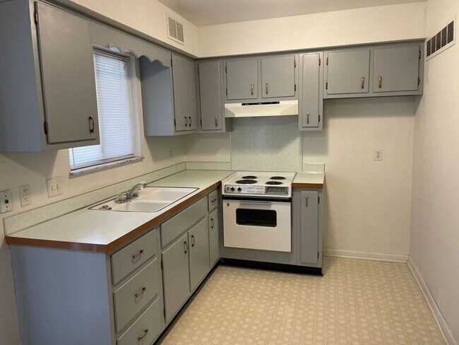 Foto del edificio - 3494 Ridgecliffe Dr