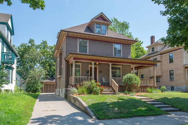 Building Photo - 2205 Aldrich Ave S