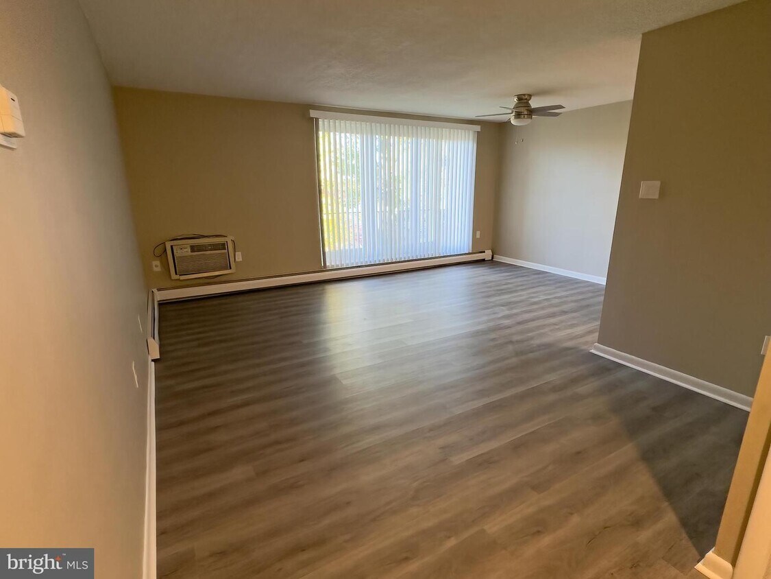 201 W Cuthbert Blvd, Collingswood, NJ 08108 House Rental in