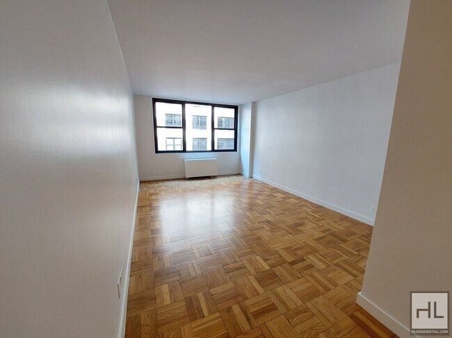 Building Photo - EAST 49 STREET