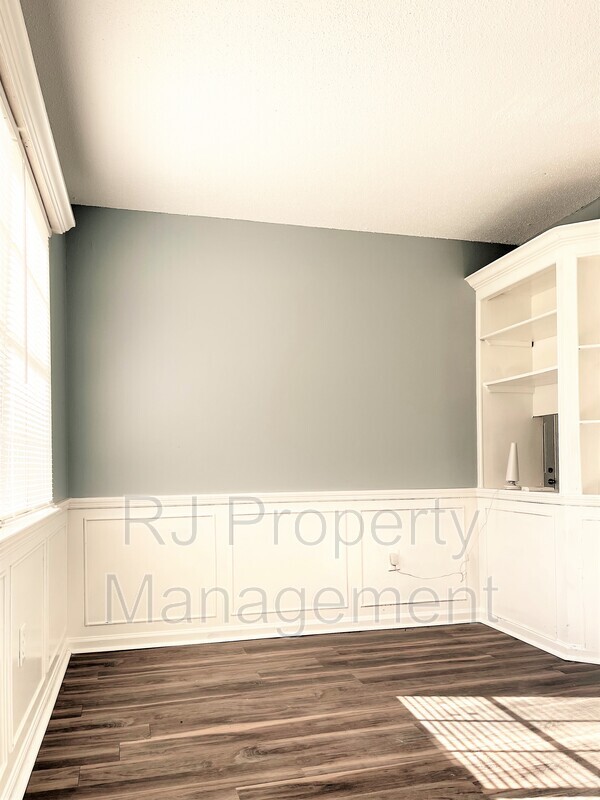 Foto del edificio - 3716 Bluff Wood Dr