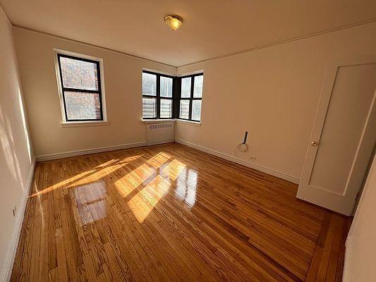 Foto del edificio - 1 bedroom in BRONX NY 10468