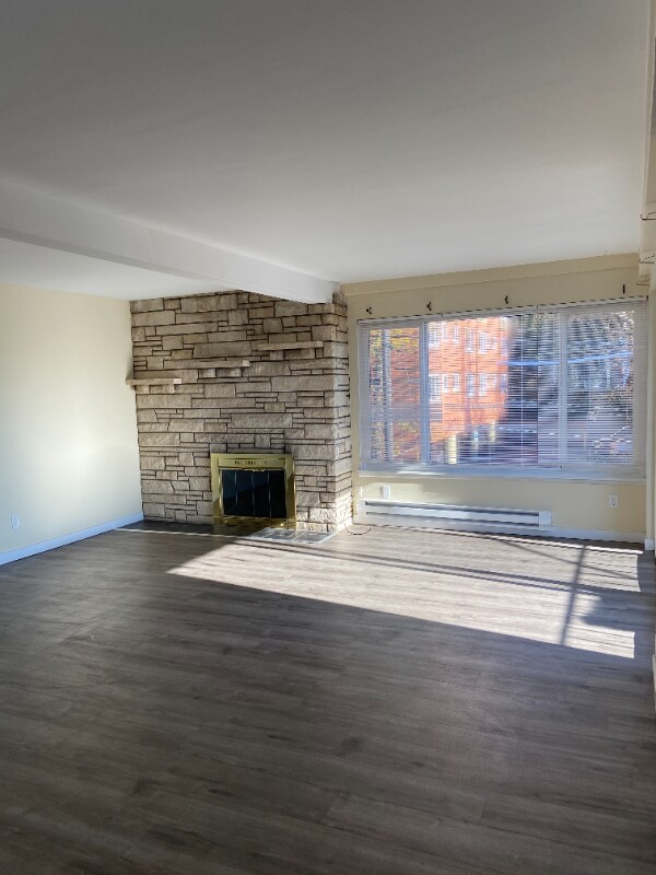 Foto del edificio - 1215 Queen Anne Ave N