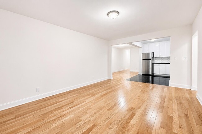 Building Photo - 1803 Riverside Dr