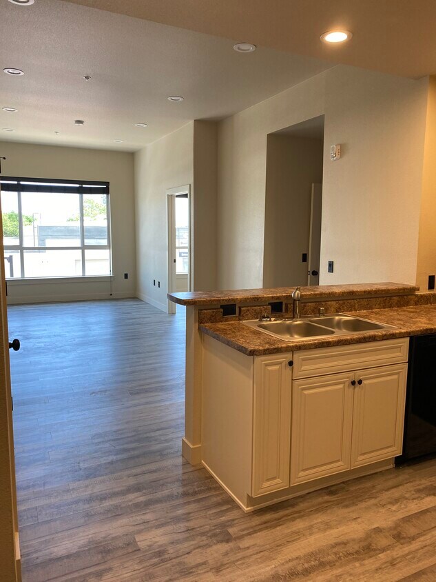 1300 Market St Unit 208, Redding, CA 96001 Apartments in Redding, CA