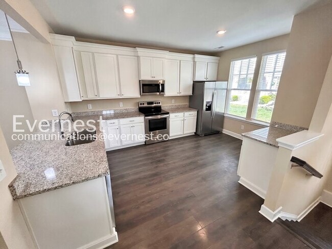 Building Photo - 351 Kara Ln