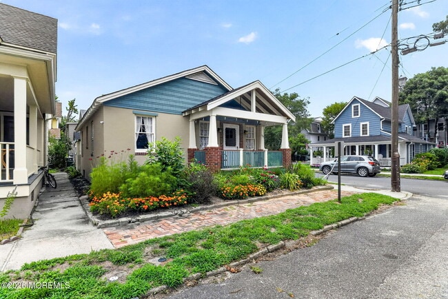 Building Photo - 139 Webb Ave