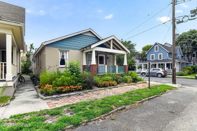 Foto del edificio - 139 Webb Ave