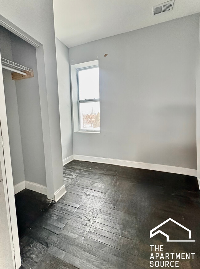 Building Photo - 3858 W Grenshaw St