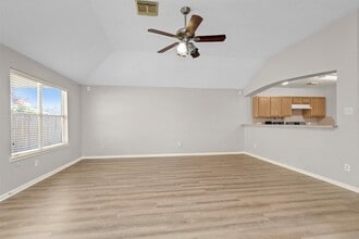 Building Photo - 32126 Annice Ln