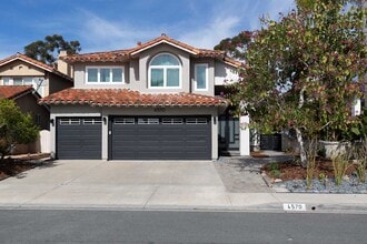 Building Photo - 4570 Campobello St